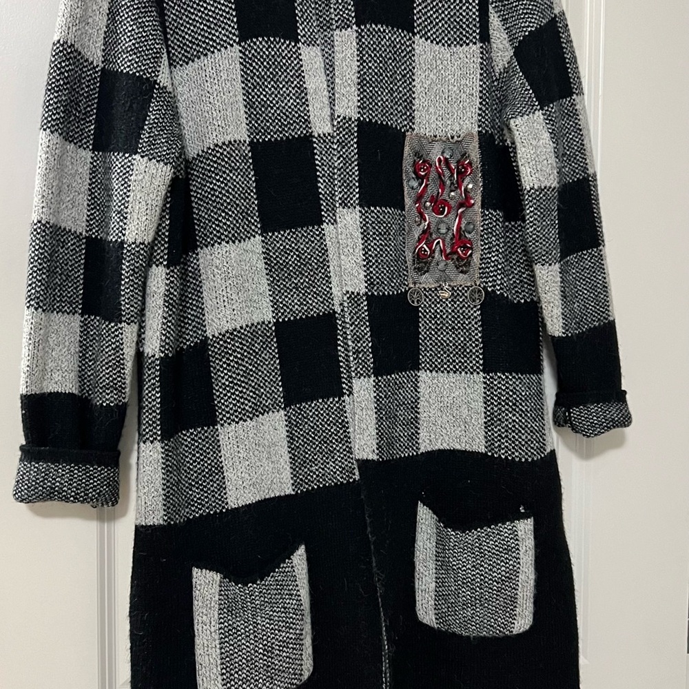 Stylish Black and Gray ladies Checkered long cardigan XL